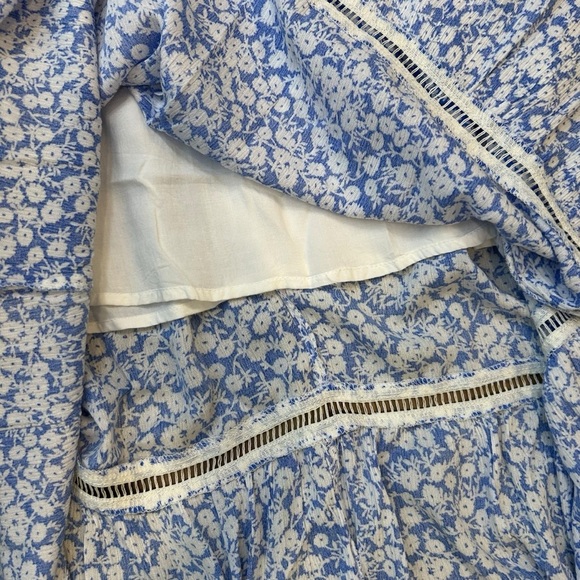 Lost + Wander Pick Me Blue Floral Print Midi Dress smocked size small prarie - Picture 8 of 11